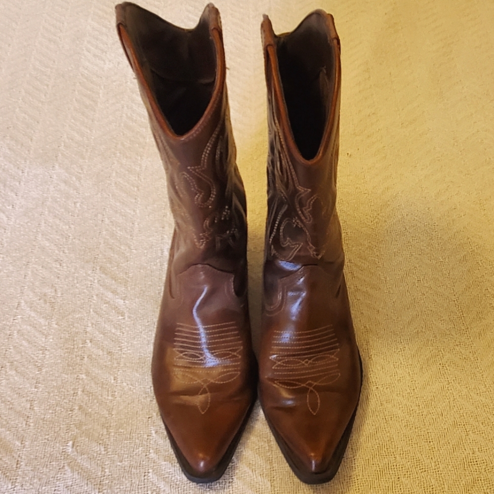Madden girl brown western boots size 8.5